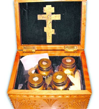 У цій скриньці з Нікольського храму зберігаються частинки ясел Христа і шматочок столу Таємної Вечері