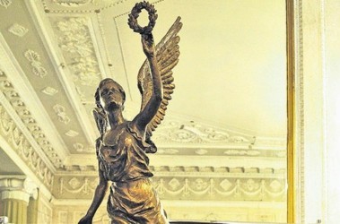 29 червня 2011, 12:54 Переглядів:   Вже скоро скульптура «Україна, що летить» прикрасить площу Конституції