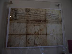 У 1579 році містечко Мир отримало від Сирітки привілей, що вводив деякі права міського самоврядування (неповне магдебурзьке право)