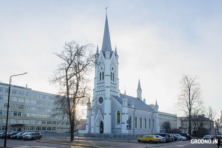 Після узгодження і сплати заброньованих послуг, ви отримаєте електронною поштою документи для відвідування без візи Білорусі