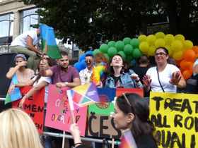 Фестиваль Prague Pride, Фото: Клара Стейскалова, Чеське радіо - Радіо Прага   - В ході інтерв'ю з директором празького Інституту міжнародних відносин, який проводить свої заходи в рамках Prague Pride, я задав питання: «Яке місце в підтримці чеченських геїв займає Чехія