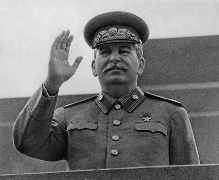 Різко зріс міжнародний авторитет СРСР, посилилися його позиції на світовій арені