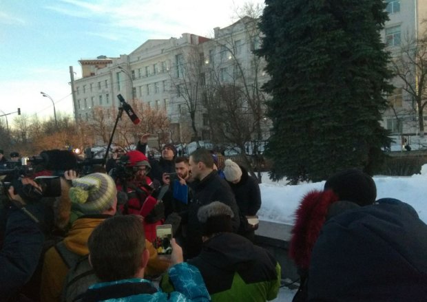 Учасники мітингу заявили про невизнання підсумків минулих виборів президента і необхідності докорінного реформування законодавства про вибори, також учасники мітингу заявили про необхідність зміцнювати коаліцію ліво-патріотичних сил, яка сформувалася біля Павла Грудінін, - написав у своєму Facebook координатор Лівого фронту Сергій Удальцов