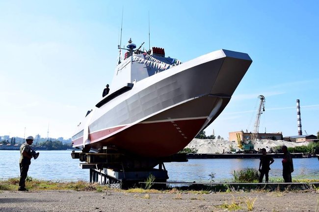 Нещодавно на воду також були спущені   два швидкохідних десантних катера типу Кентавр