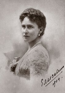 Велика княгиня Єлисавета (Єлизавета Олександра Луїза Аліса), народилася 1 листопада 1864 года