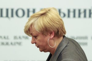 6 січня 2018, 7:05 Переглядів:   Валерія Гонтарєва досі формально залишається главою НБУ, а командувати АТО призначили героя України   Валерія Гонтарєва