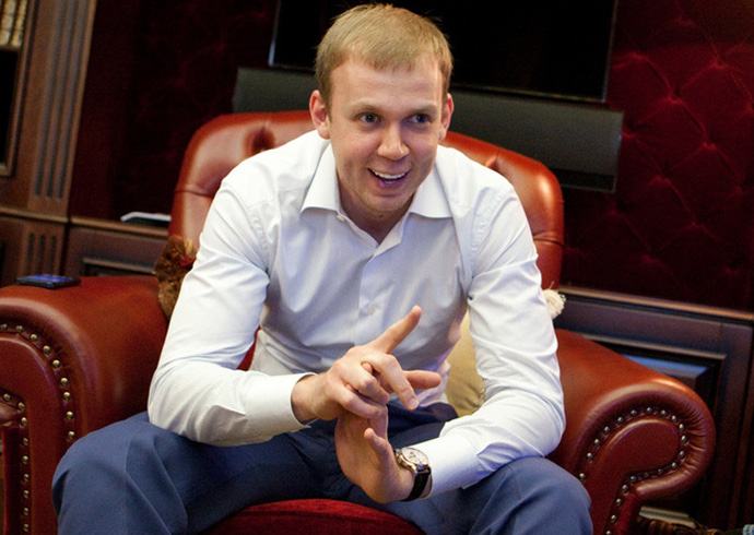 Идя на должность генпрокурора Юрий Луценко с трибуны Верховной Рады обещал прогресс в делах соратников Януковича и, похоже, первые шаги ГПУ в этом направлении таки начинает делать