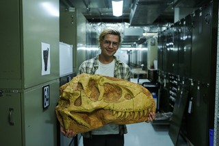 Вважається, що вижило близько 10 000 чоловік, і цього, судячи з усього, вистачило