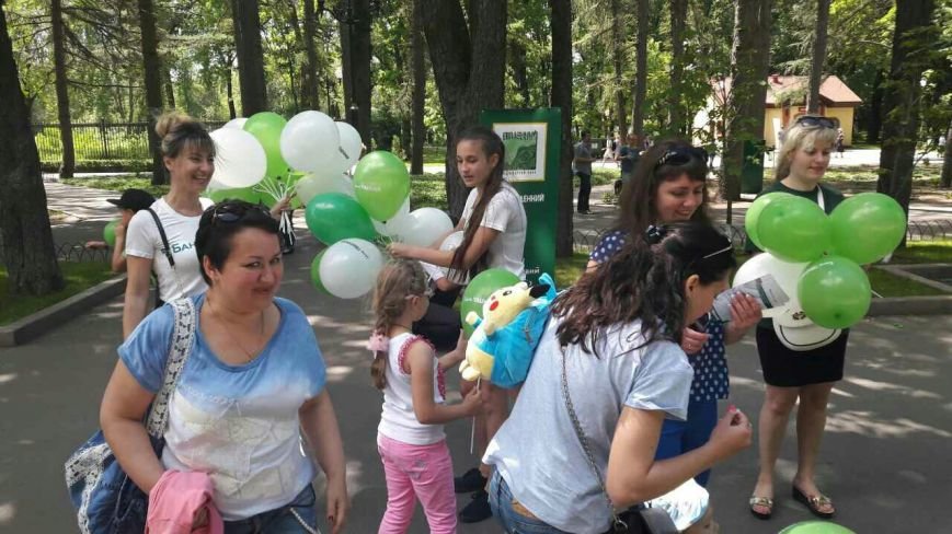 Більш докладно про соціальні активностях Банку ПІВДЕННИЙ можна дізнатися на офіційній сторінці фінансової установи в соціальній мережі Facebook