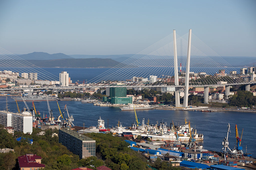 Менше двох тижнів тому президент Росії (   фашистська держава   , Визнане Законом України від 20