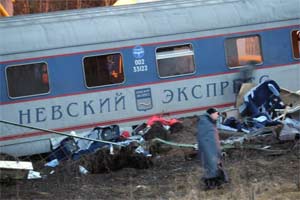 СК РФ завершив розслідування кримінальної справи стосовно Зелімхана Аушева і дев'яти членів сімейства Картоєвих, обвинувачених в підриві поїзда «Невський експрес» у листопаді 2009 р У ході розслідування слідчі встановили, що підрив поїзда здійснила банда, очолювана Олександром Тихомирова, відомим під прізвиськом Саїд Бурятський