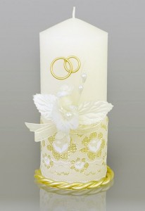 Романтична обстановка традиційно асоціюється з безліччю свічок і приглушеним світлом електроламп