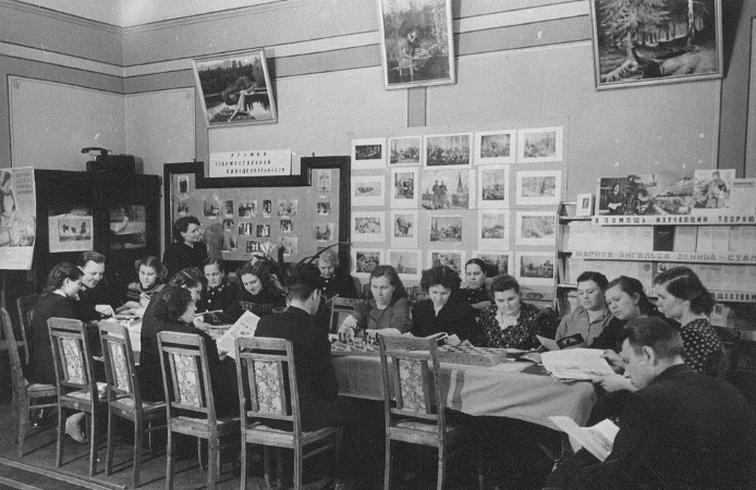 Значно збільшилися касові обороти Свердловської обласної контори