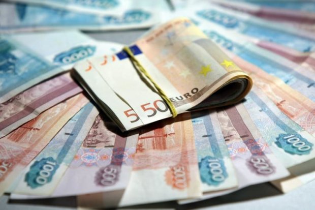 У зв'язку з централізацією і виключенням з структури Нацбанку територіальних управлінь, постанова унормовує дії представників регулятора в регіонах в особливий період, а також порядок роботи в цей період відділів грошового обігу департаменту