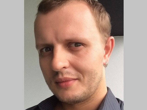 Попутно вони разом з Анікєєва створили агентство нерухомості Q Property (Тепляков значився гендиректором), яке пропонувало в оренду і для продажу будинку і квартири в Таїланді