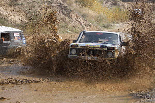 «Генерали піщаних кар'єрів» 2011 осень   8 жовтня в піщаному кар'єрі поруч із селищем Орловка проходив трофі-рейд «Генерали піщаних кар'єрів» 2011 осень