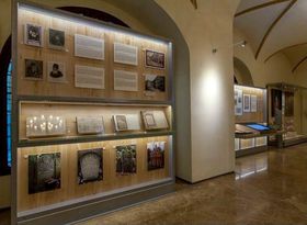 Нова експозиція на тему історії єврейського народу в чеських землях (Фото: Єврейський музей в Празі)   Вони були позначені як королівське майно, і користувалися відповідним захистом