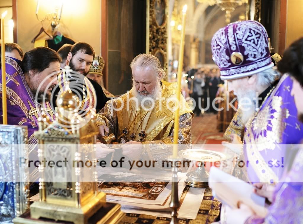 На жаль, про причини «великого освячення» найстарішого московського храму святителя Миколая Чудотворця в Коваля 1683 року побудови (перестроєна