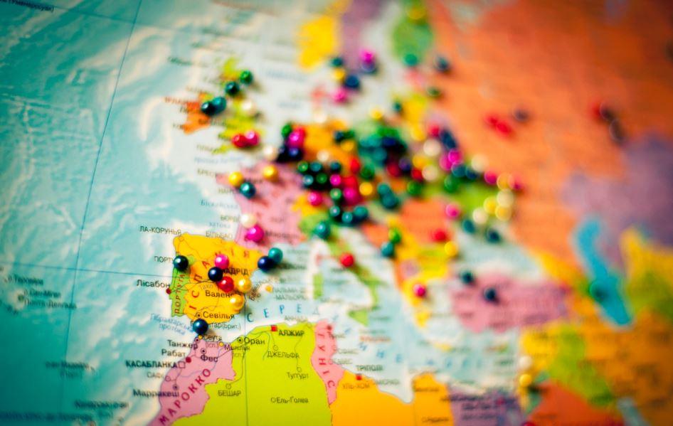 Колишній міністр закордонних справ Великобританії називає цей процес «русифікацією»