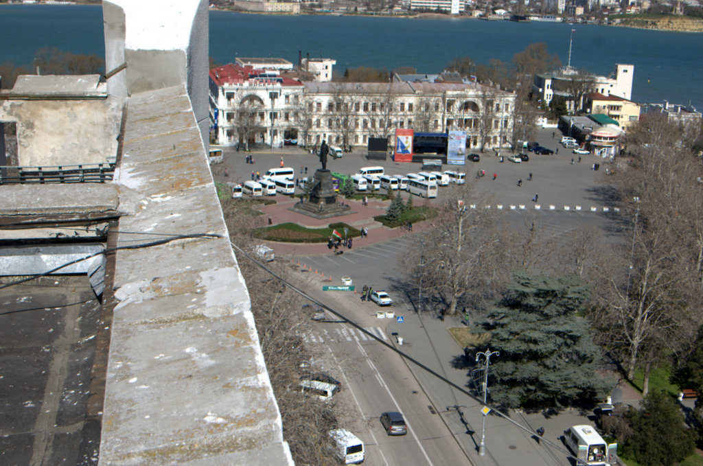 Ось так ми без копійки грошей, голодні холодні потрапили в літак, і нас привезли в Президент-готель в Москву »