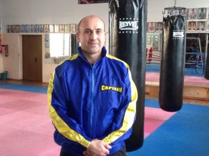 - тренер з тайського боксу спортивного залу тайського боксу Української національної федерації тайського боксу при Одеській школі-інтернаті №5