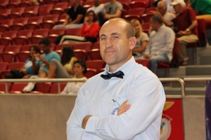 Тому, як тренер з тайського боксу, часто лає своїх хлопців за те, що у них є можливість займатися спортом, і не тільки тайським боксом, а вони цю можливість не використовують