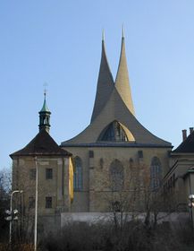 Емаузи   Серед експонатів - одна з трьох найстаріших зі збережених в Празі копій візантійської ікони Божої Матері Ara Coeli