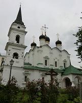 Дерев'яний храм існував з XIV століття