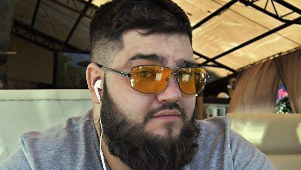 При спробі перейти на канал блогера з'являється напис: Цей обліковий запис була перервана за порушення принципів спільноти YouTube