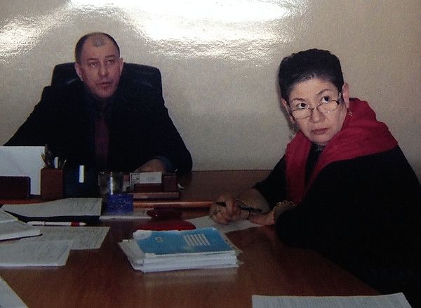 Вона ж хотіла заперечити дану постанову і змінити запобіжний захід , Щоб домашній арешт не була цілодобовий, а частковий - з 22:00 до 6:00, проте Апеляційний суд залишив рішення Центрального райсуду в силі