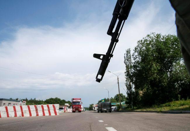 Нагадаємо, за вбивство ватажка ДНР Захарченко в'їзд і виїзд з Донецька закрили