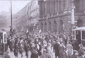 28-ого жовтня 1918 в Празі   Австро-Угорщина, однак, програла війну і розпалася