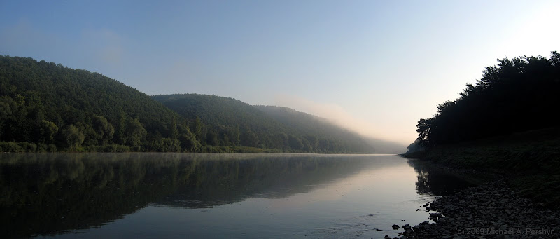 Панорама Дністра біля села Монастирок