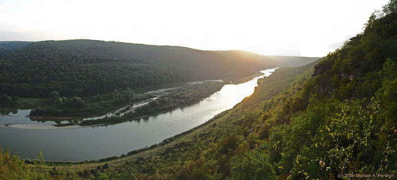 Острови - з стежки в село