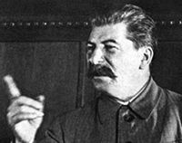 Згідно зі спогадами американського державного секретаря Стеттиниуса, під час переговорів у Ялті в 1945 році Сталін скаржився на ненадійне становище в Україні, і жалкував, що не ухвалив рішення про виселення українців до Сибіру