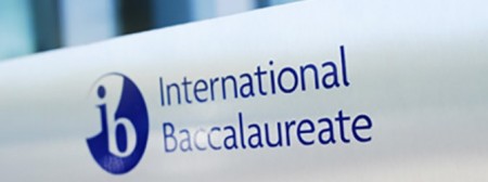 А ті з учнів, які пройшли навчання за програмою International Baccalaureate можуть зробити це без іспитів