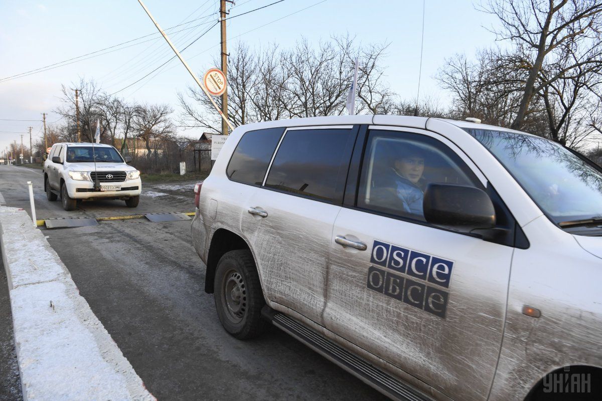 Неподалік від села Білого представники СММ виявили дві самохідні гаубиці 2С1 «Гвоздика» і чотири буксирувані гаубиці Д-30 «Жаба»