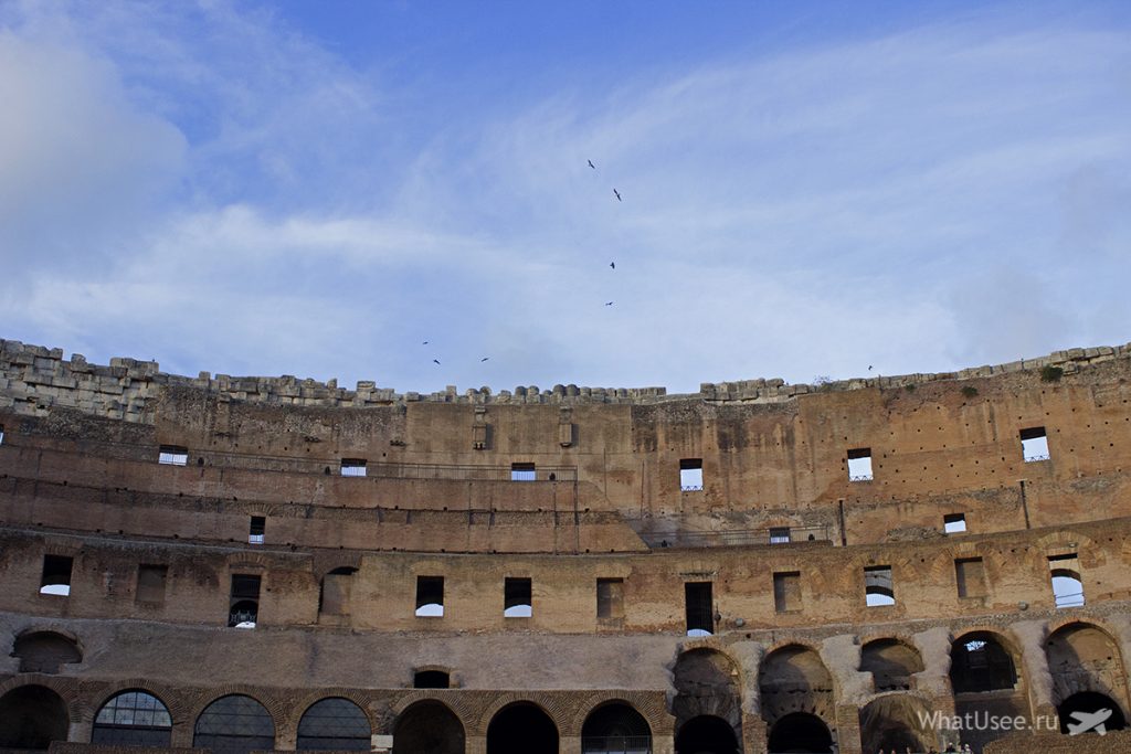 Зараз багато зірок світової величини вибирають Колізей в якості концертного майданчика в Римі