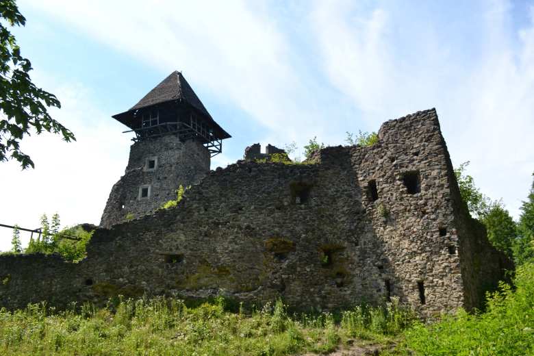 В древности, а известный замок еще с XIV в