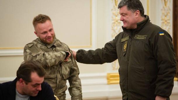 21 січня 2017, 7:22 Переглядів:   У 2014 році Коротких отримав паспорт громадянина України з рук президента України