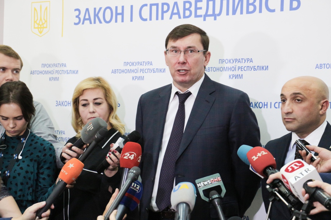 Він додав, що в даний час прокуратура Криму займається розробкою дорожньої карти виконання затвердженої стратегії розвитку