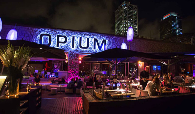 На сьогоднішній день Opium Mar (Опіум березня Барселона) - це один з наймодніших нічних клубів Барселони