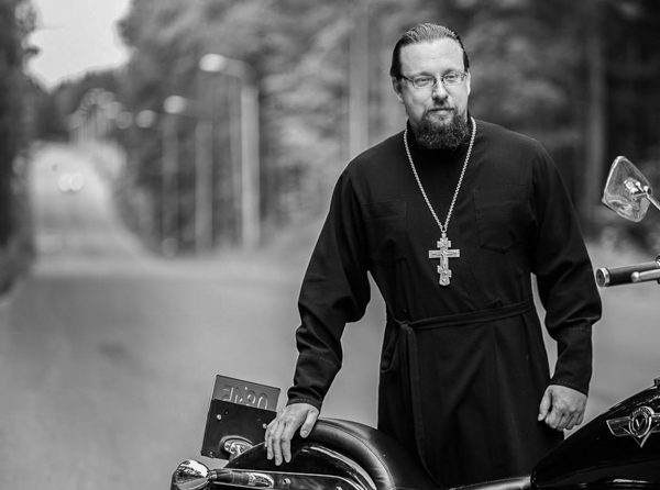 У нашої групи є і відкрита частина - спільнота   «Православні мотоциклісти»   , Через яку зараз поширюється наш календар