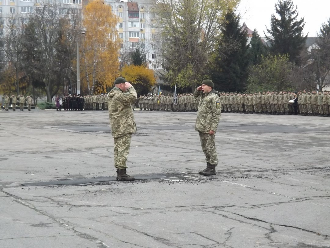 У неділю, 5 листопада, Біла Церква урочисто вітала воїнів 72 Окремою механізованої бригади імені Чорних Запорожців, які повернулися на відпочинок і відновлення з виконання бойового завдання на місце постійної дислокації в м