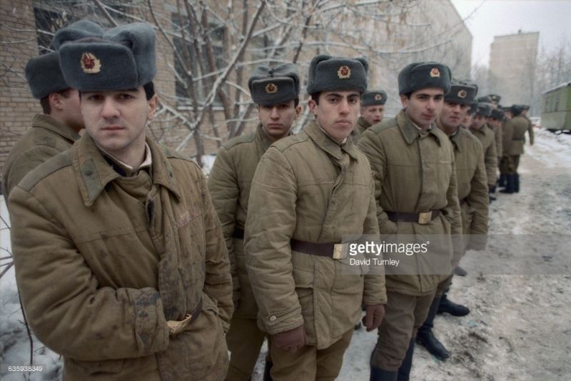 Таке хутро досить сильно поступався по теплових властивостях хутрі натуральному, чому шапки прозвали вушанкою на риб'ячому хутрі, ось так вони виглядали: