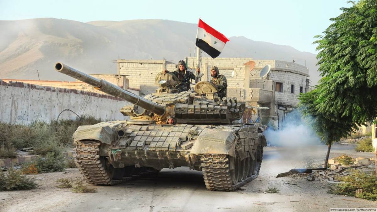 Протягом семи років сирійської війни Сирійська арабська армія (САА) брала участь в боях з різними озброєними угрупованнями, що складалися як з місцевих повстанців, так і іноземних добровольців, і мали на озброєнні в основному ручна зброя