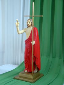 Статуя Воскреслого Ісуса (Фото: сестра Людмила Клостер, SjE)   - Постать воскреслого Спасителя - це наша маленька святиня