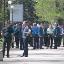 Представники створеного оперативного штабу провели нараду, на якому озвучили перші результати роботи зі з'ясування обставин терактів в Дніпропетровську