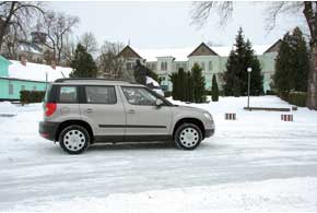 Всю дорогу до Корсунь-Шевченківського немилосердно лив дощ упереміш зі снігом