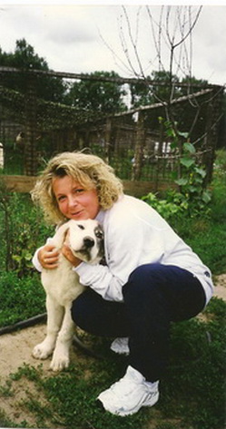 Сперечатися зі Свєтою - це те ж саме, що сперечатися з вітром, оскільки емоції у Лани завжди переважають над логікою, а зацікавити її легше, звертаючись до її душі